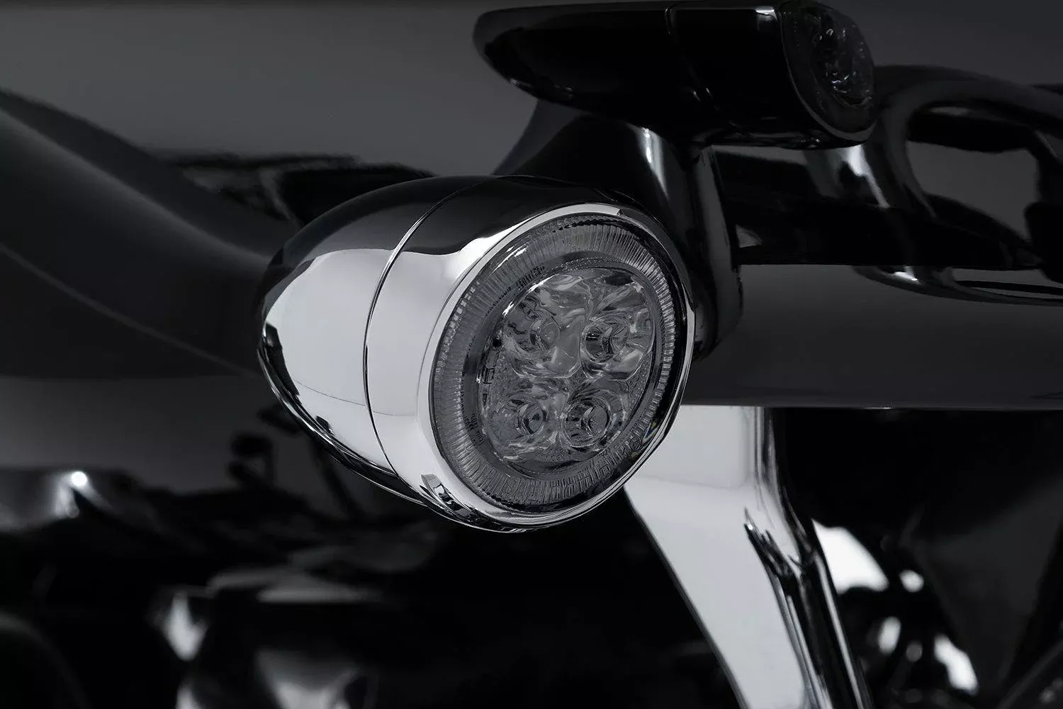 Ciro FANG White Halo Front Signal Light Inserts With Bezel (Dual Circuit)