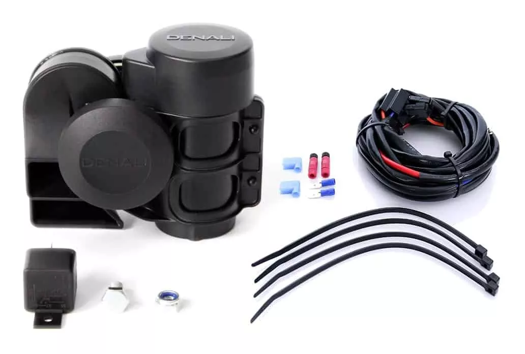 Denali Soundbomb Compact Plug-N-Play Kit
