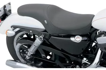 Drag Specialties Predator Seat for '82-03 XL -Smooth