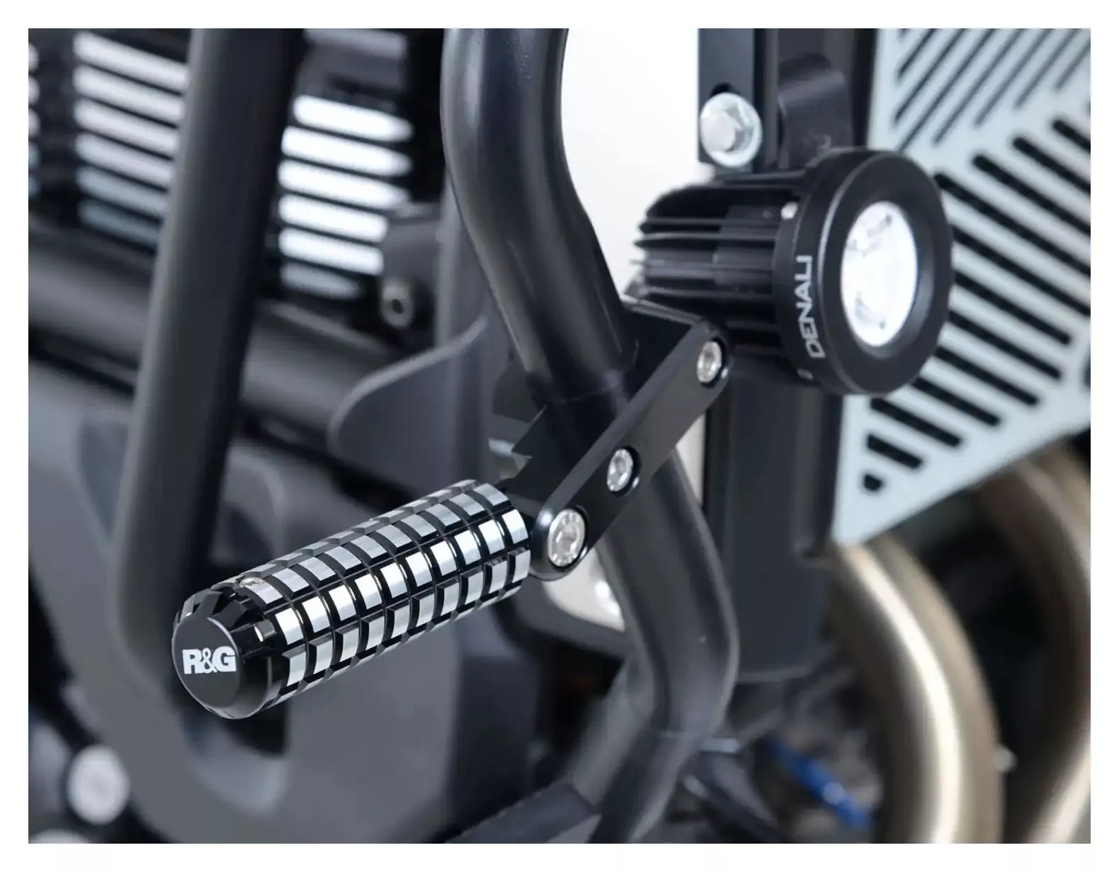 R&G Universal Highway Pegs 1" or 7/8" Bars