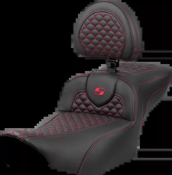 Saddlemen Roadsofa™ Extended Reach Seat – Dragon Scale Stitch – Red Stitch – W/ Backrest – FLTR/FLHX ’23-’24