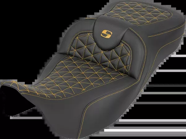 Saddlemen RoadSofa™ Tri Gripper Seat – Extended Reach – Gold Stitch – W/O Backrest – FLH/FLT ’08-’25